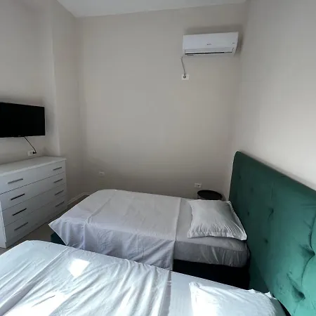 Hq In Center Apartment Tirana